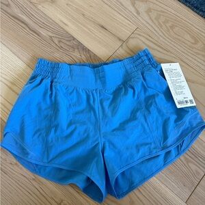 Lululemon hotty hot 2.5 Blue Women's Shorts size 8 / NWT